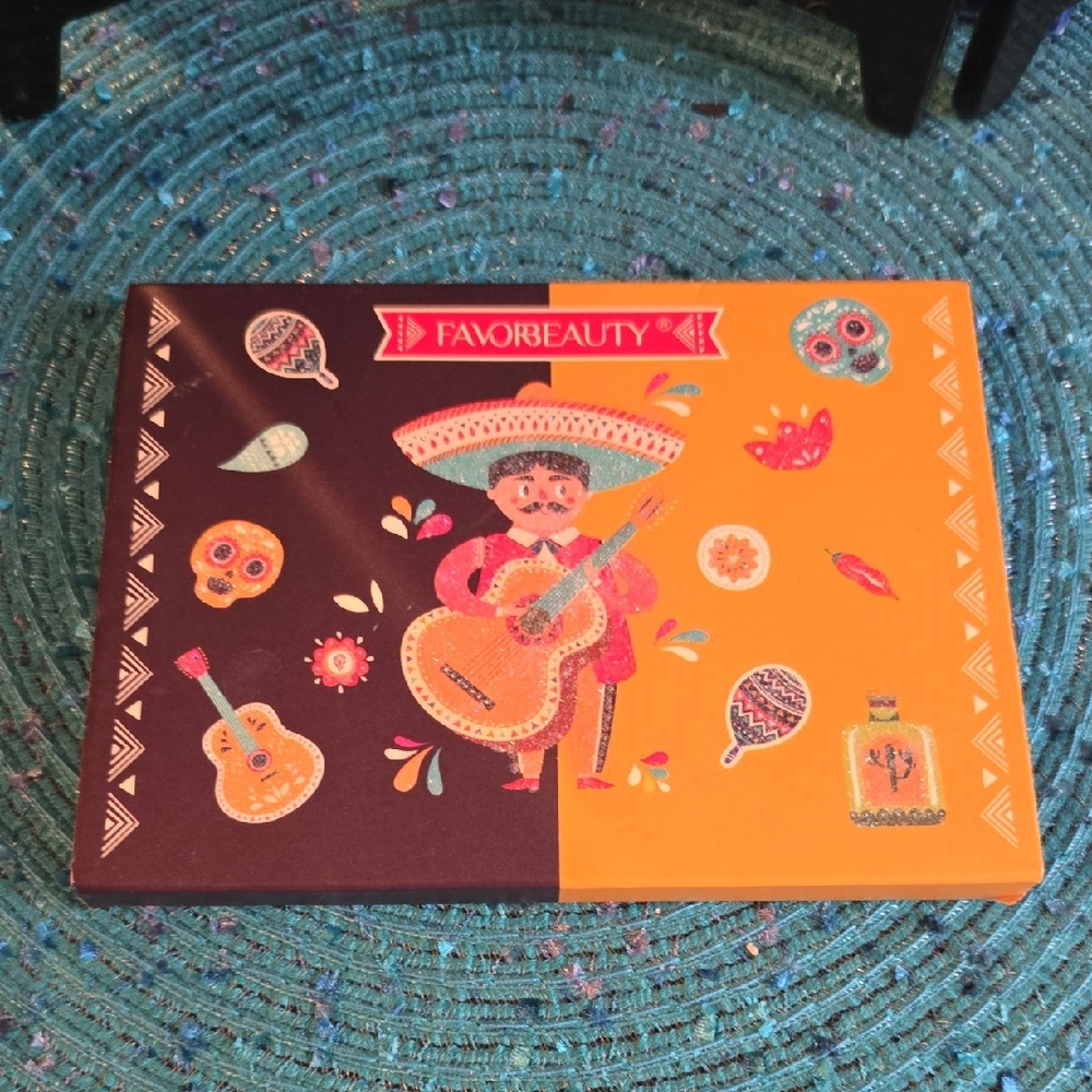 Vibrant Eyeshadow Palette - Multicolor